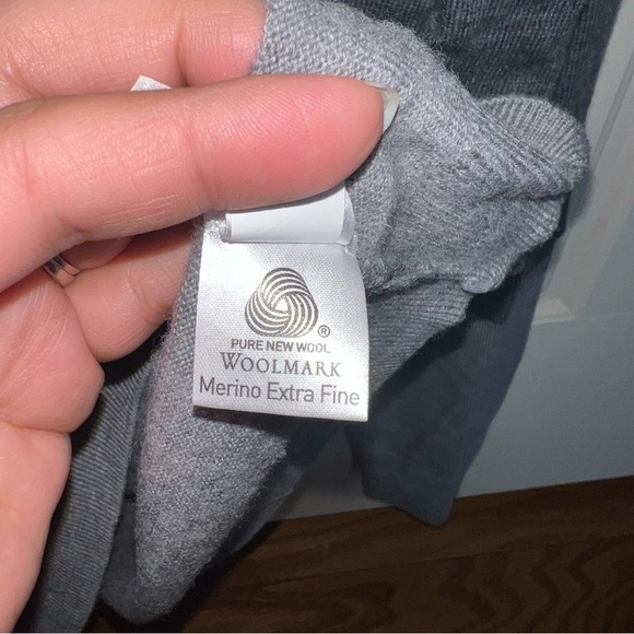 Gap 100% Extra Fine Merino Wool 3 Color Grey Combo Longsleeve Sweater Size Large - Picture 7 of 8